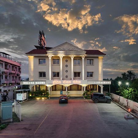 Hotel Royal Palace Karād Exterior foto